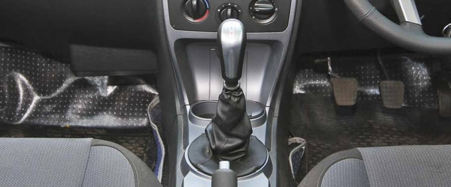 Tata Xenon XT Interior Picture gear shifter 087