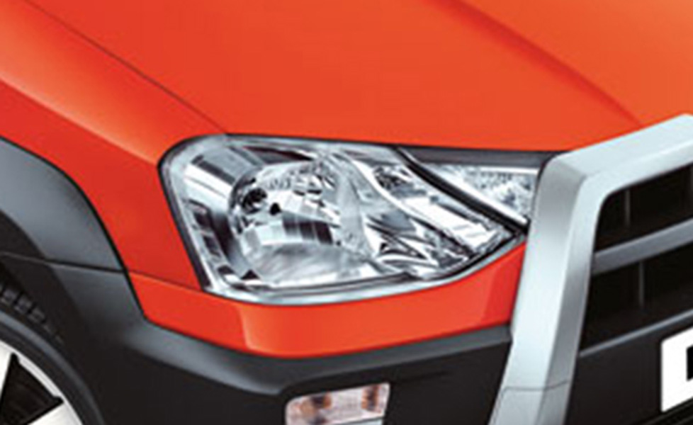 Toyota Etios Cross Exterior Photo headlight 043
