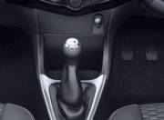 Toyota Etios Cross image gear shifter 087