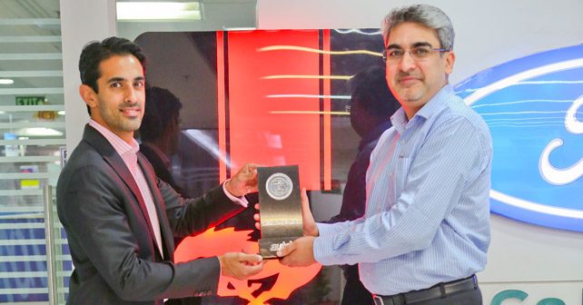 Anurag Mehrotra, Executive Director, Marketing, Sales & Service, Ford India, accepts the award for the Mustang GT.