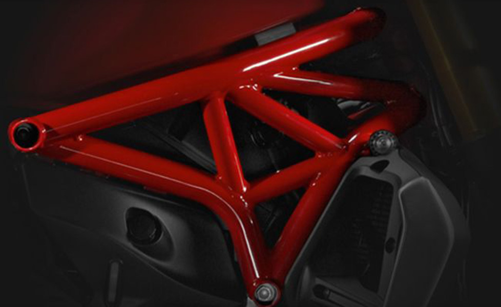 Ducati monster 821 image 2