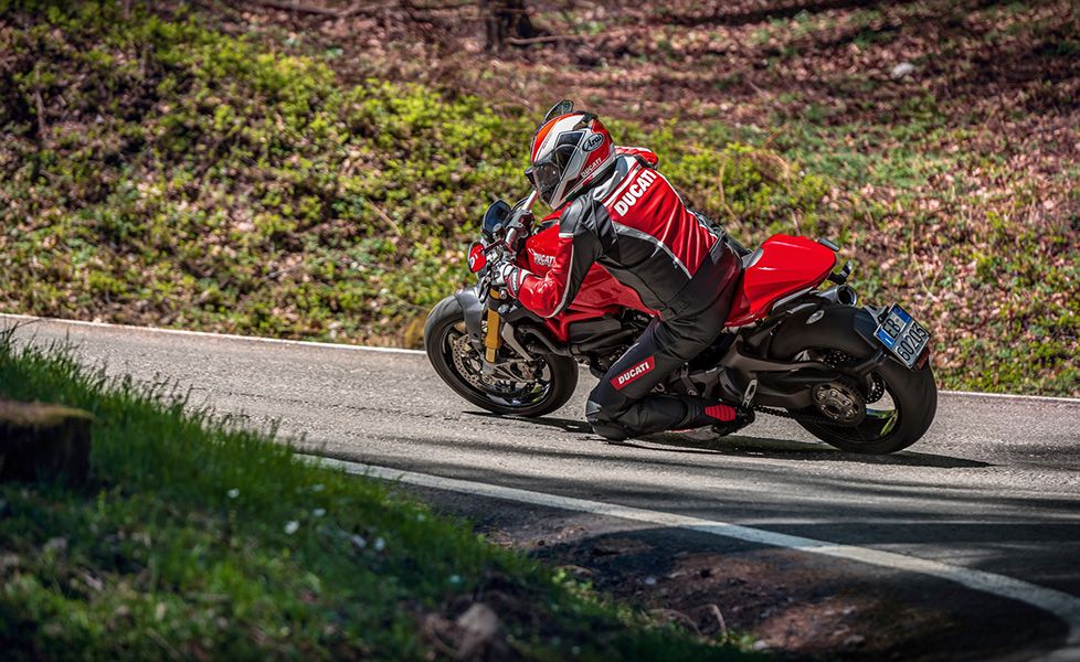 Ducati Monster 1200 S image 1