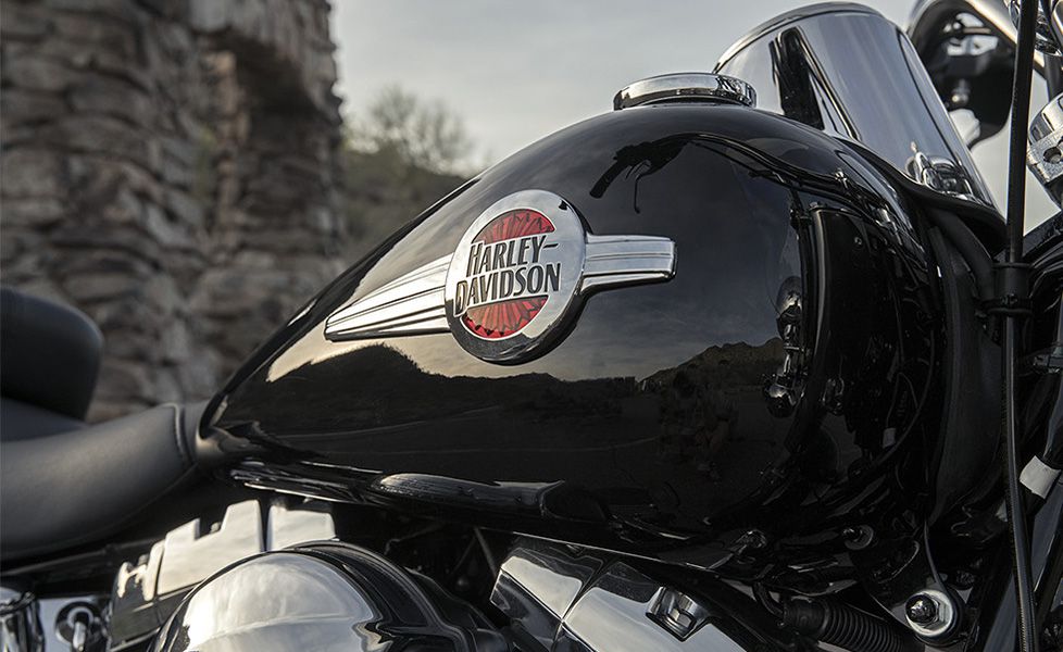 Harley Davidson Heritage Softail Classic Photo3