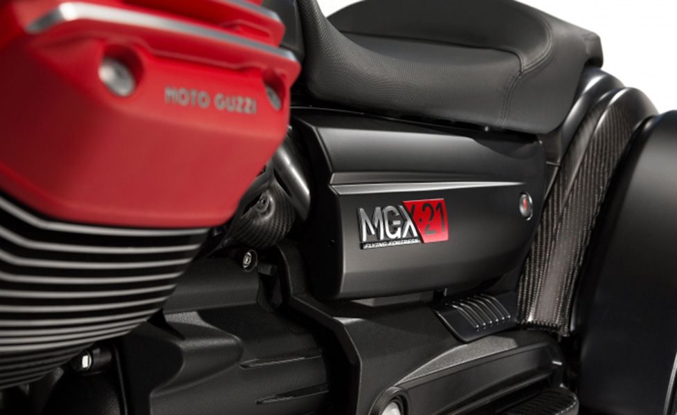 Moto Guzzi MGX 21 image 2