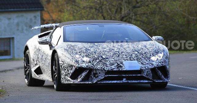 Lamborghini Huracan Performante Spyder spied