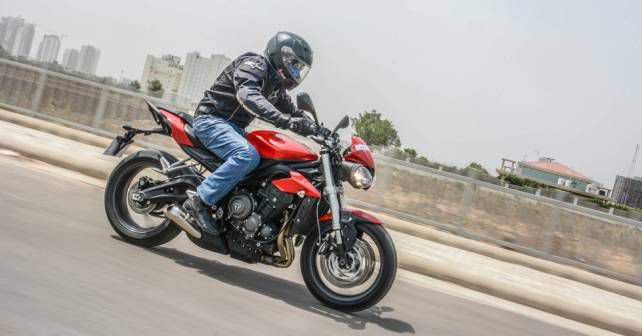 Triumph Street Triple S - Photos