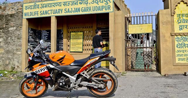 The Spirit of the Open Road - Mumbai to Delhi on a Honda CBR 250R REPSOL Edition