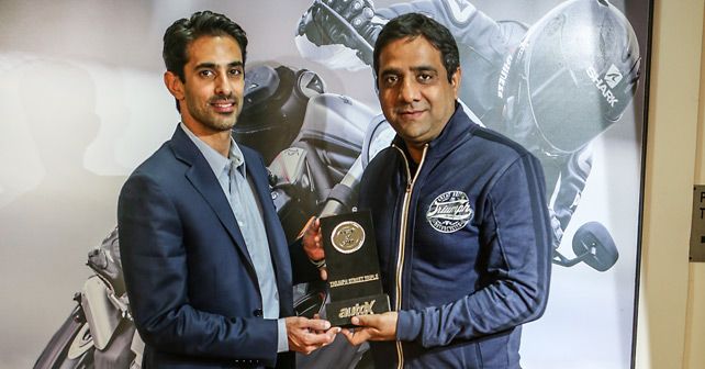 Vimal Sumbly, Managing Director, Triumph Motorcycles India, accepts the award for the Street Triple S