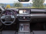 Kia K900 interior
