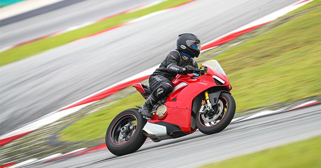 Ducati Panigale V4 S Review: First Ride
