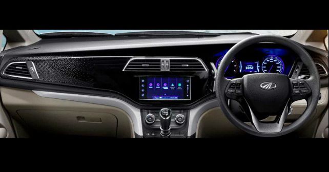 Mahindra Marazzo interior revealed