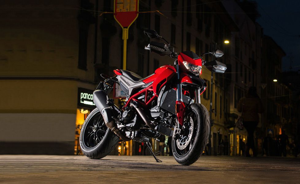 Ducati Hypermotard 939 Image Gallery 12