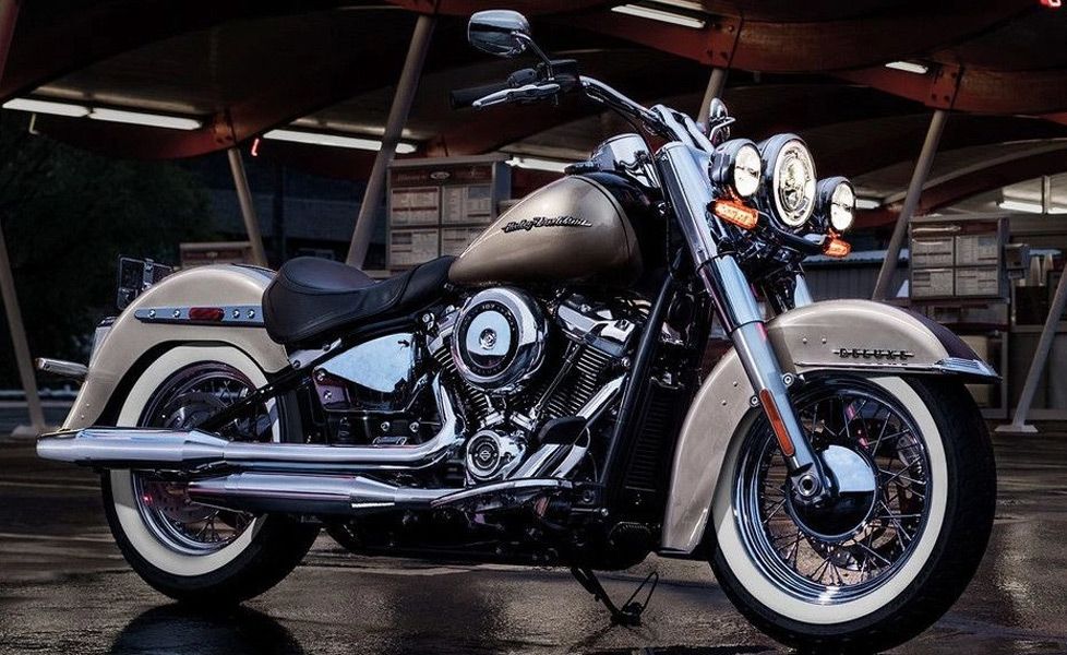 Harley Davidson Deluxe Image Gallery 3