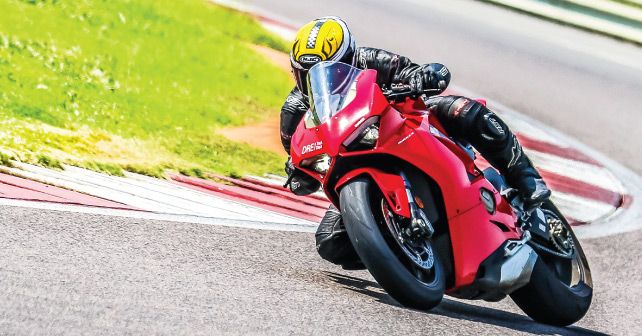 Experiential Ride: Panigale V4 at Ducati DRE Track Days India