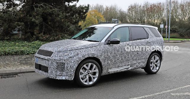 Land Rover Discovery Sport facelift spied testing