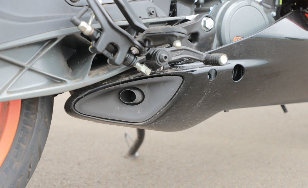 KTM RC 125 Image detail exhaust gallery