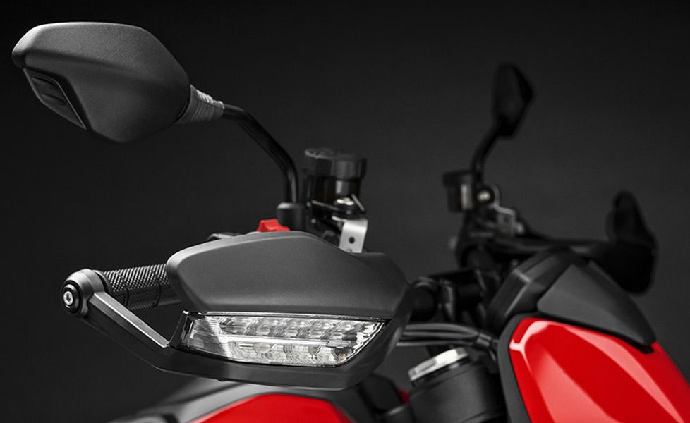 Ducati Hypermotard 950 Image 7 