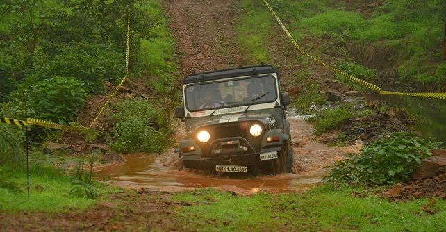 Mahindra Thar Review, First Drive - autoX