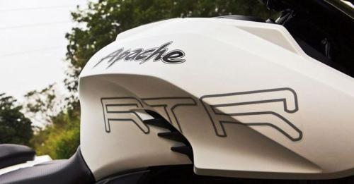 Tvs Apache Rtr 160 On Road Price In New Delhi 21 Offers Autox