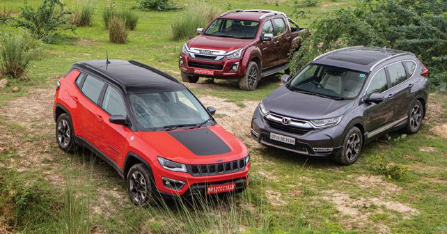 Jeep Compass Trailhawk vs Honda CR-V + Isuzu D-Max V-Cross - Photos