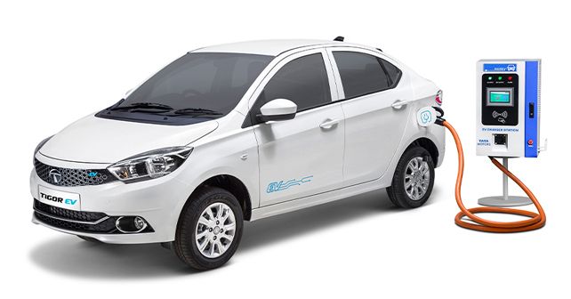 Ministry of Finance adopts e-mobility in partnership with EESL