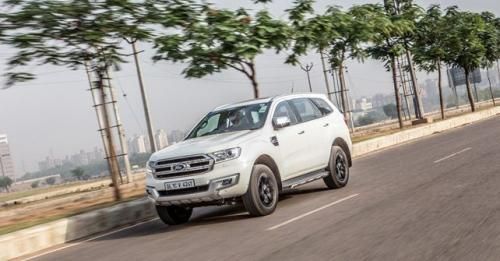 Ford Endeavour 2 2 Litre Titanium Gets Panoramic Sunroof Autox