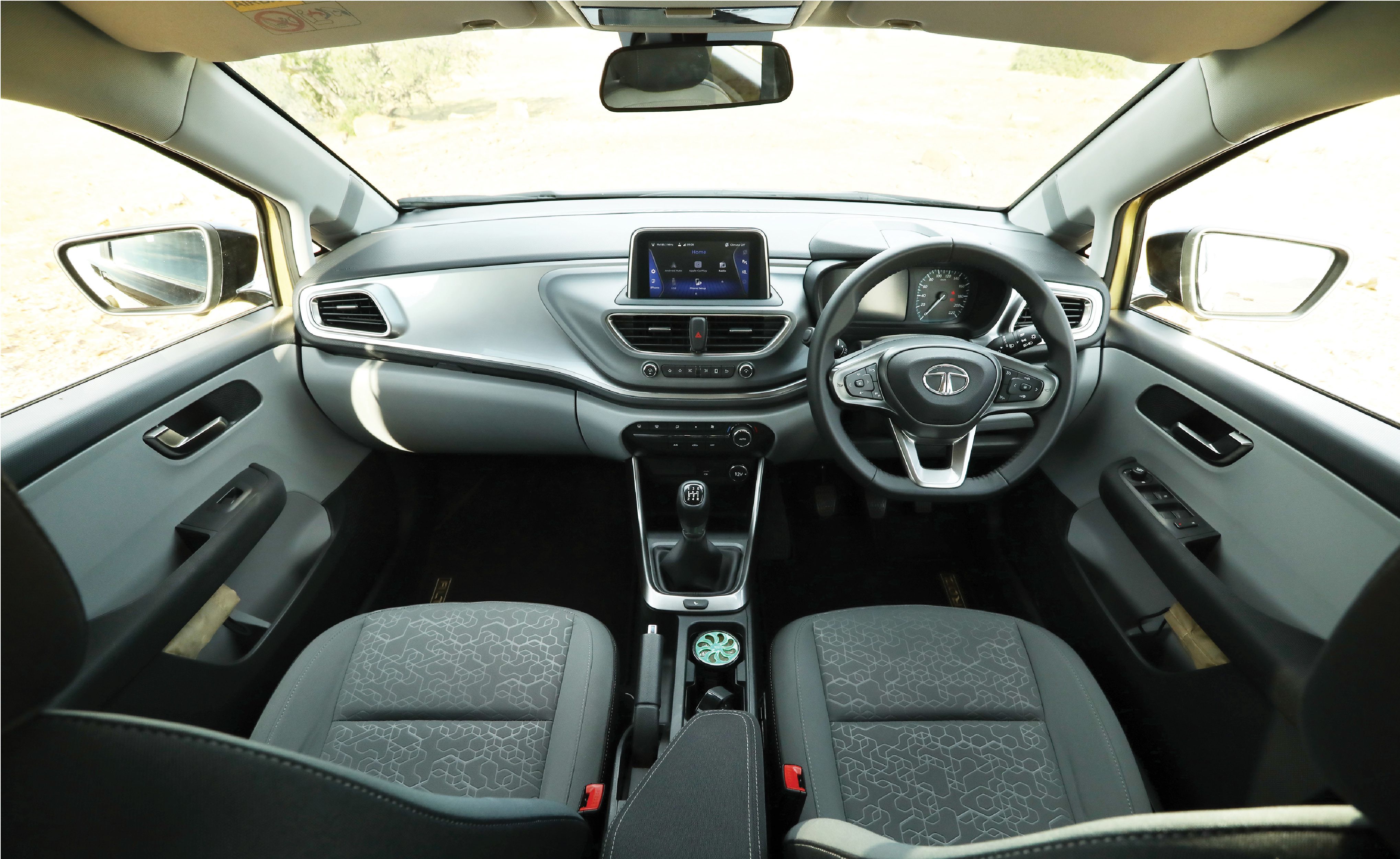 Tata Altroz interior dashboard seats 