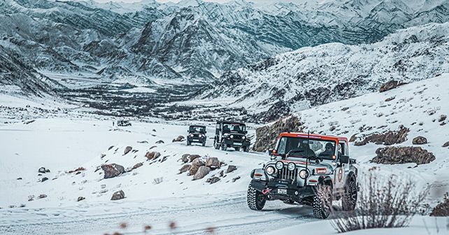 2020 Mahindra Adventure Snow Survivor - Photos