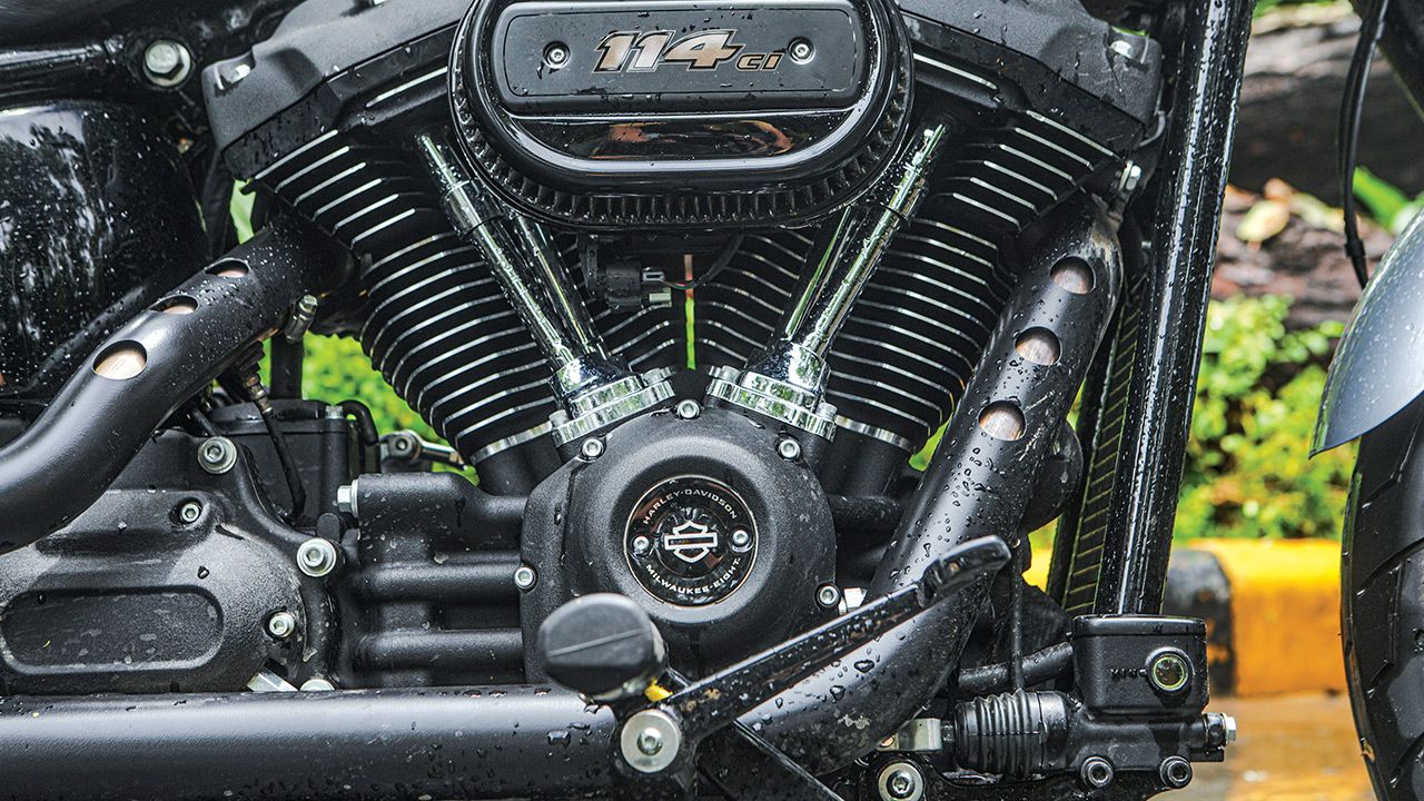Harley Davidson Low Rider S engine1