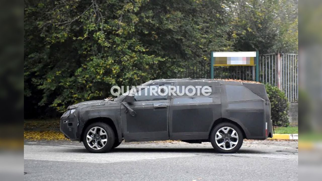 Jeep Seven Seater SUV Test Prototype QRT Side View