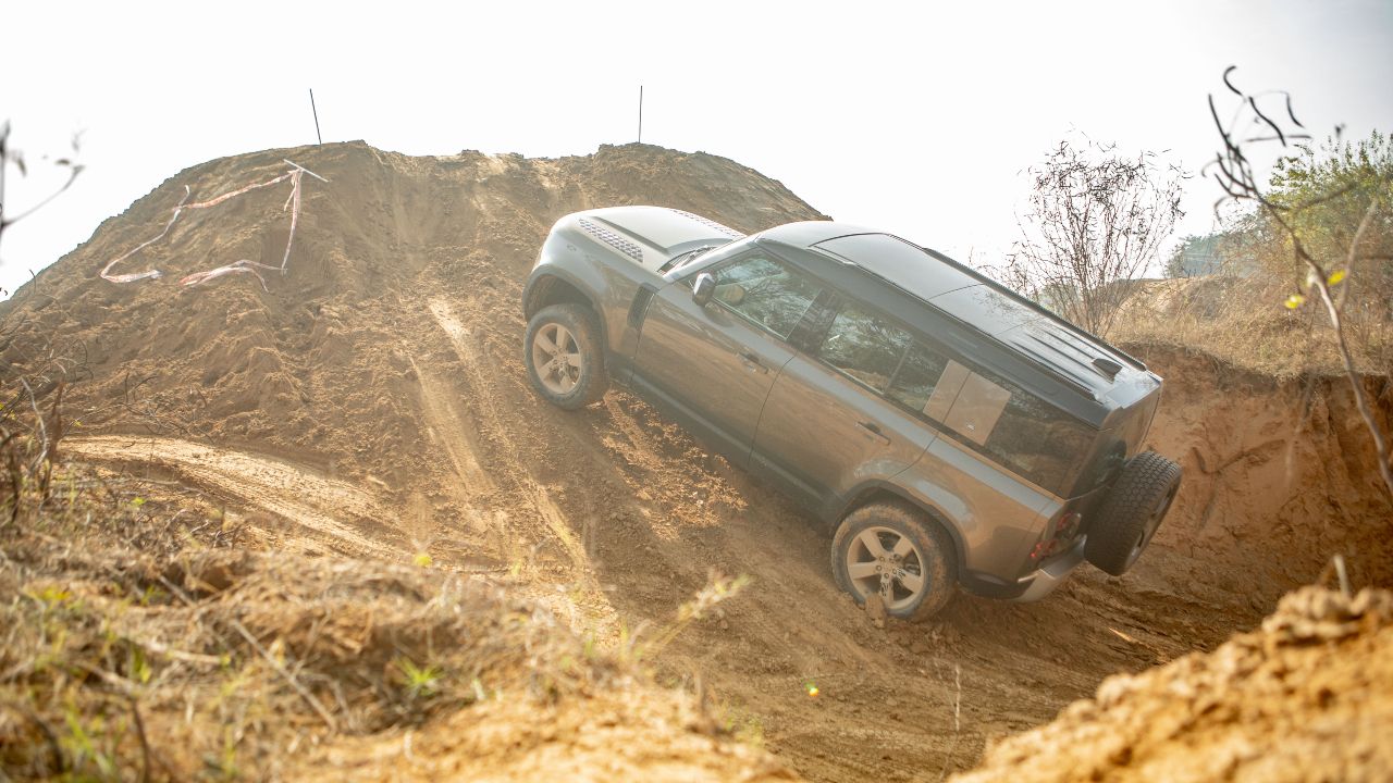 Land Rover Defender Steep Incline