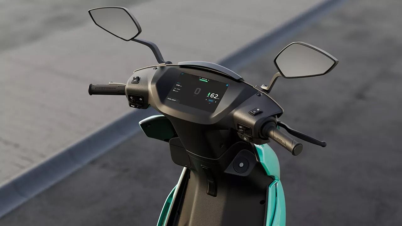 Ather 450X Image 3 