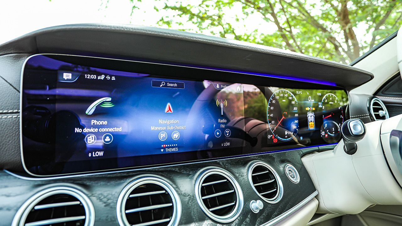2021 Mercedes Benz E Class screens