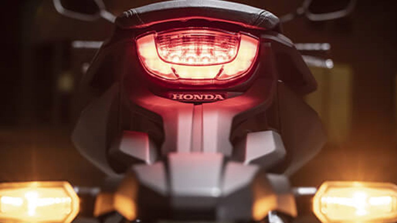 Honda CB650R Image 7 