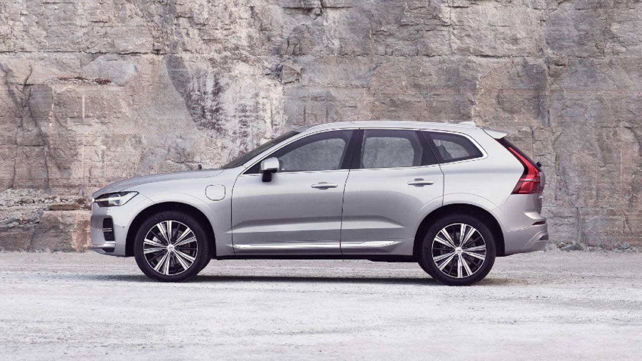 Updated 2022 Volvo XC60 crossover SUV breaks cover - autoX