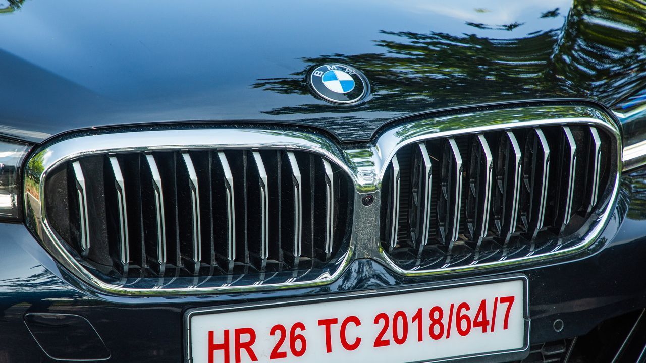 2021 BMW 5 Series new grille1