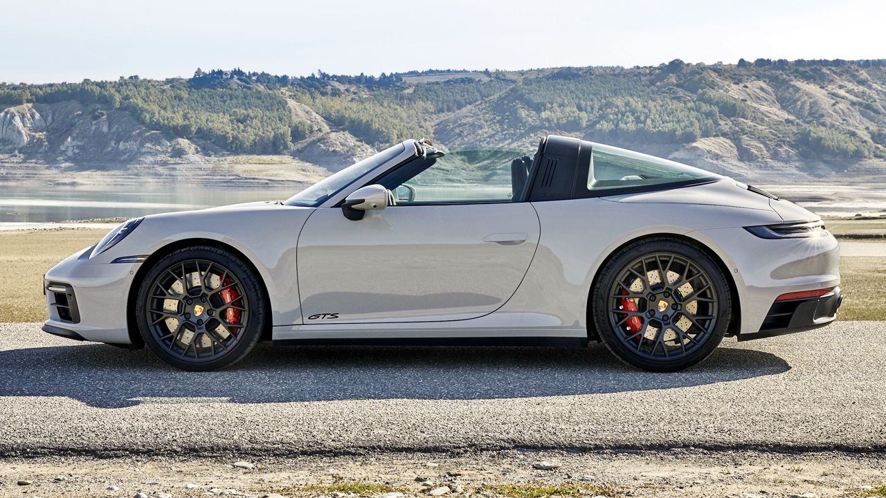 This is the new 473bhp Porsche 911 GTS