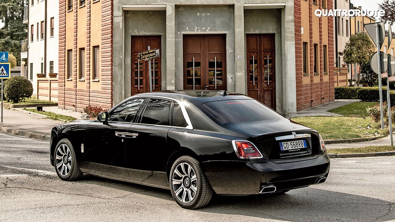 RollsRoyce Ghost Rear View Exterior Picture  CarKhabricom