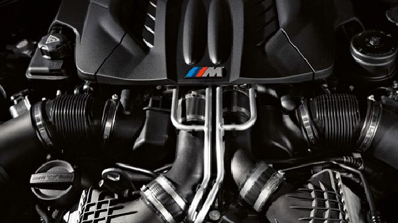 BMW M5 Image 1 