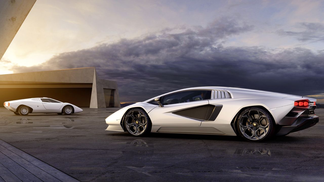 An icon reborn – the new Lamborghini Countach is here!