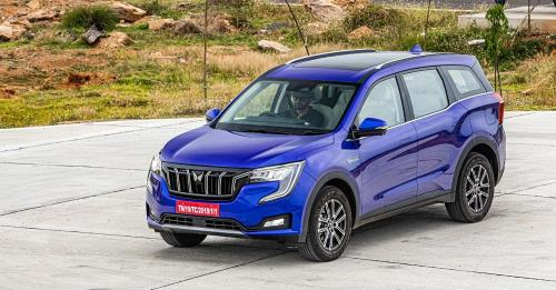 Mahindra XUV700 Colours in India, XUV700 Car Colours - autoX