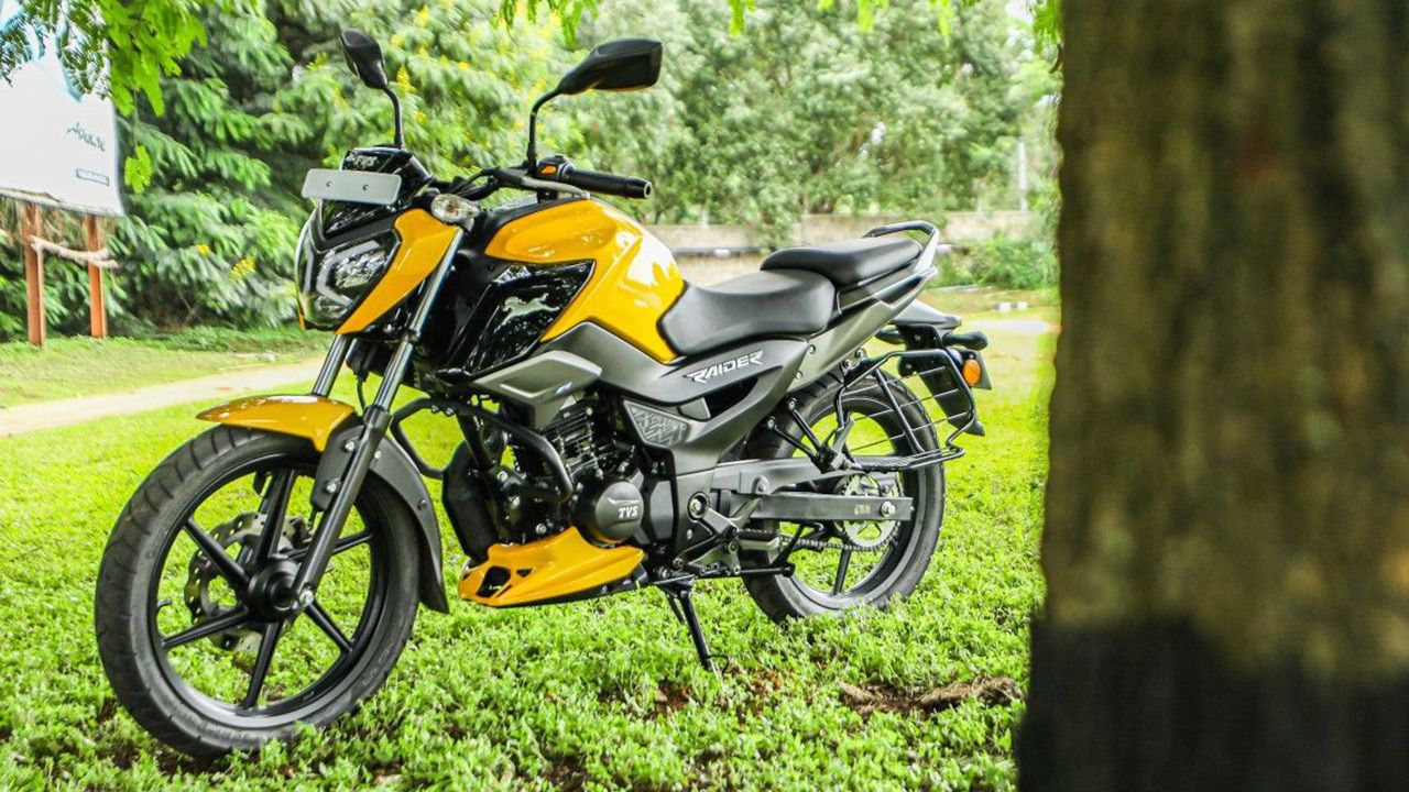 2021 tvs raider 125 first ride review static m1