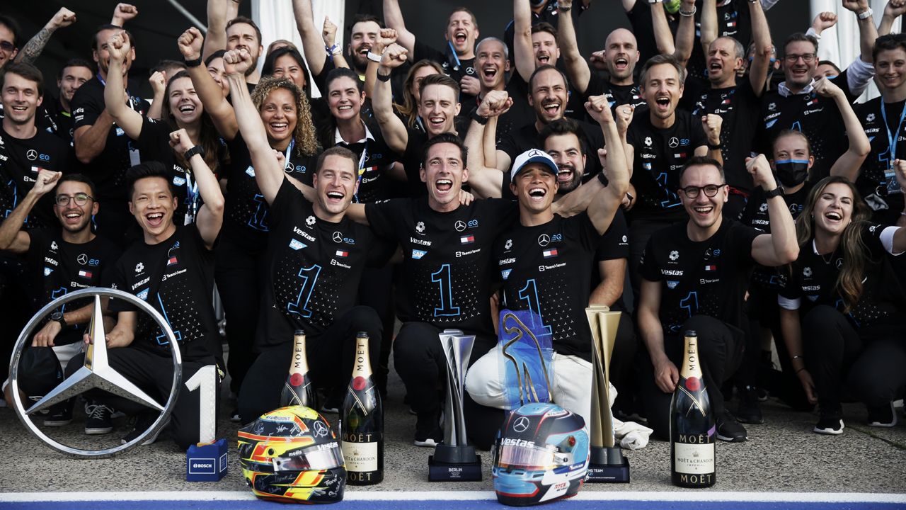 2021 Formula E Berlin ePrix: Mercedes-EQ and Nyck de Vries crowned world champions