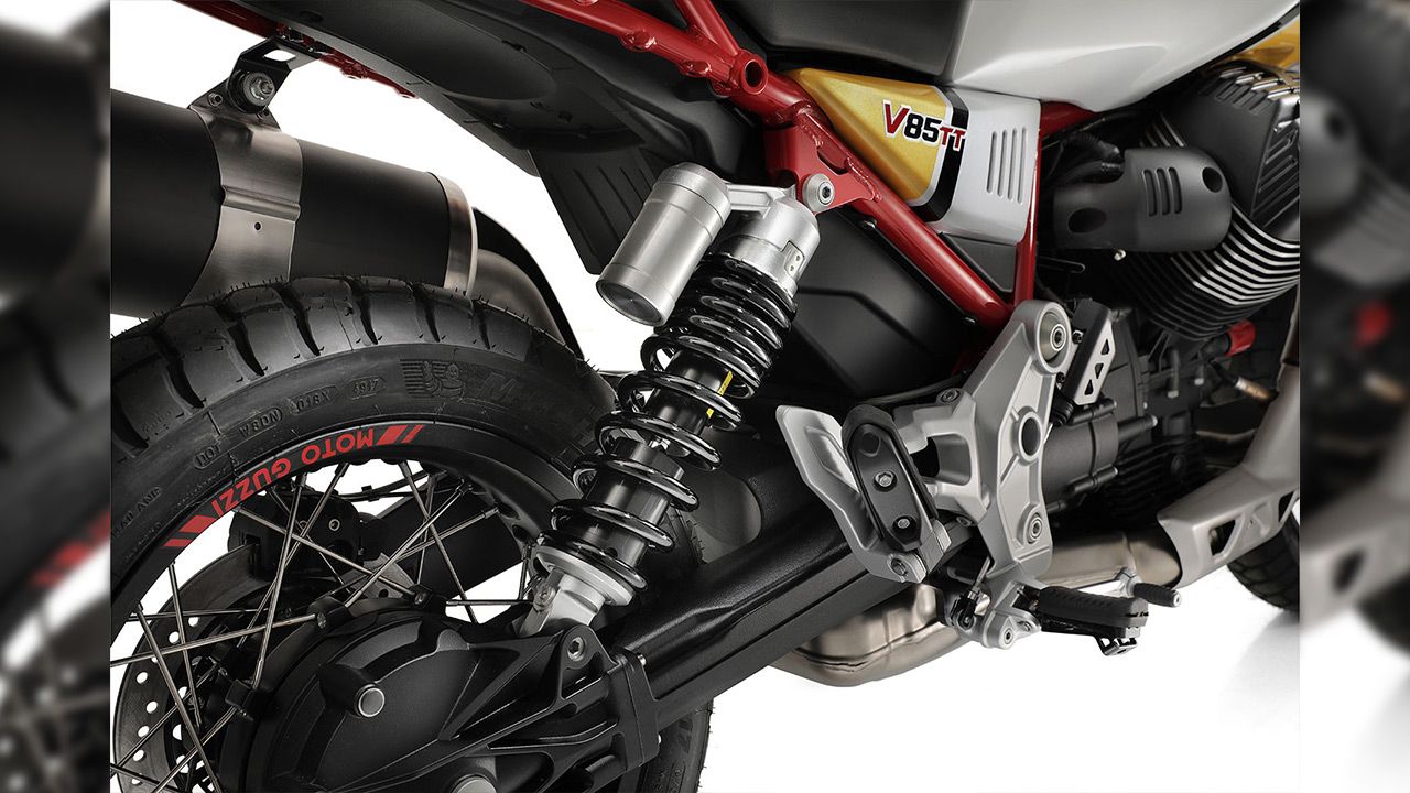 Moto Guzzi V85 TT Image 1 