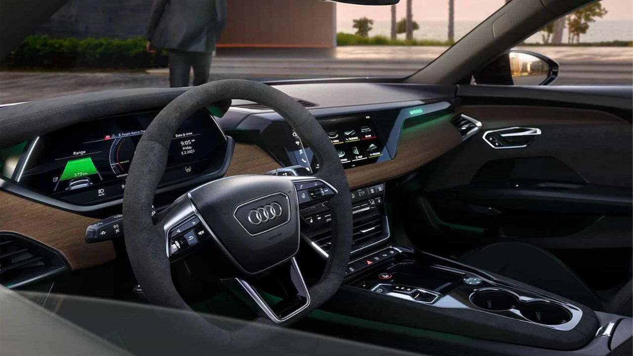 Audi e tron GT steering wheel1