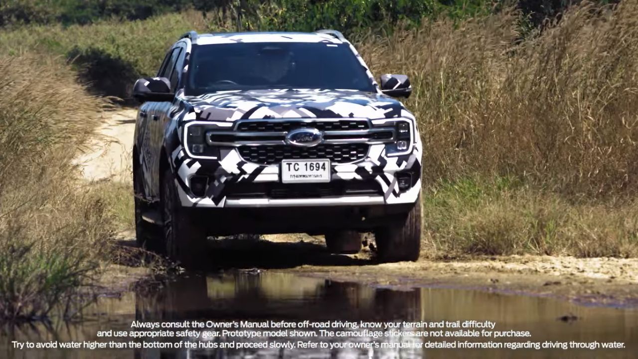 2022 Ford Endeavour Front Motion 2 