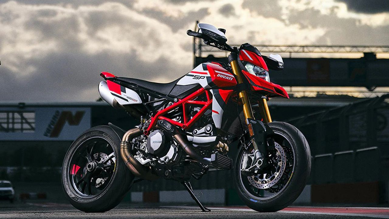 Ducati Hypermotard 950 Front Right View