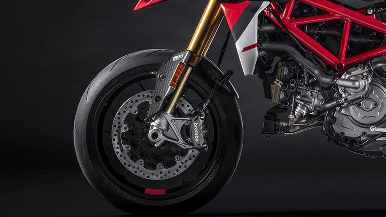 Ducati Hypermotard 950 Front Tyre View