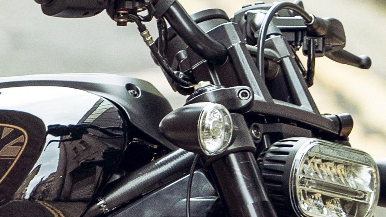Harley Davidson Sportster S Front Indicator View