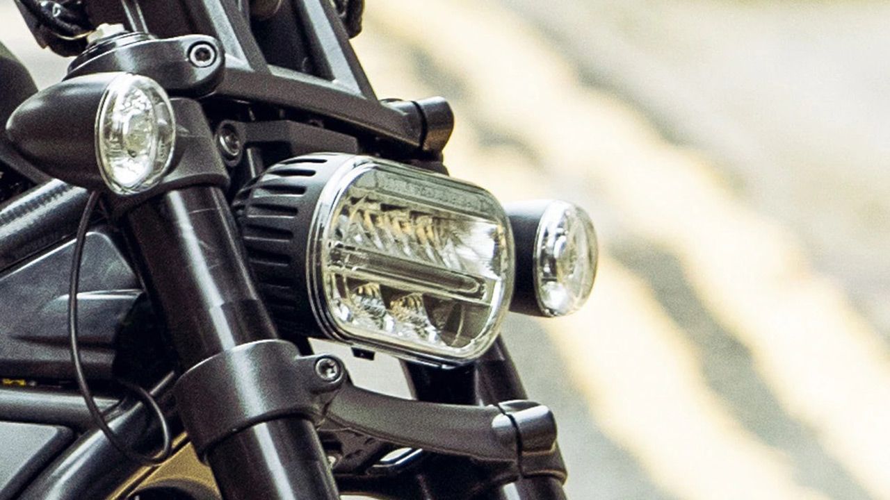 Harley Davidson Sportster S Head Light